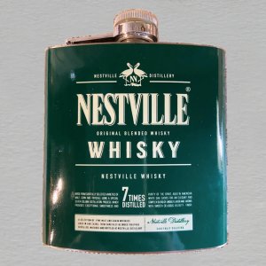 Nestville whisky - placatka magnet ořez