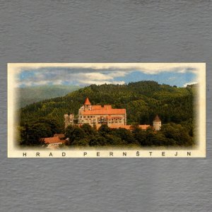 Pernštejn - Hrad - pohled DL